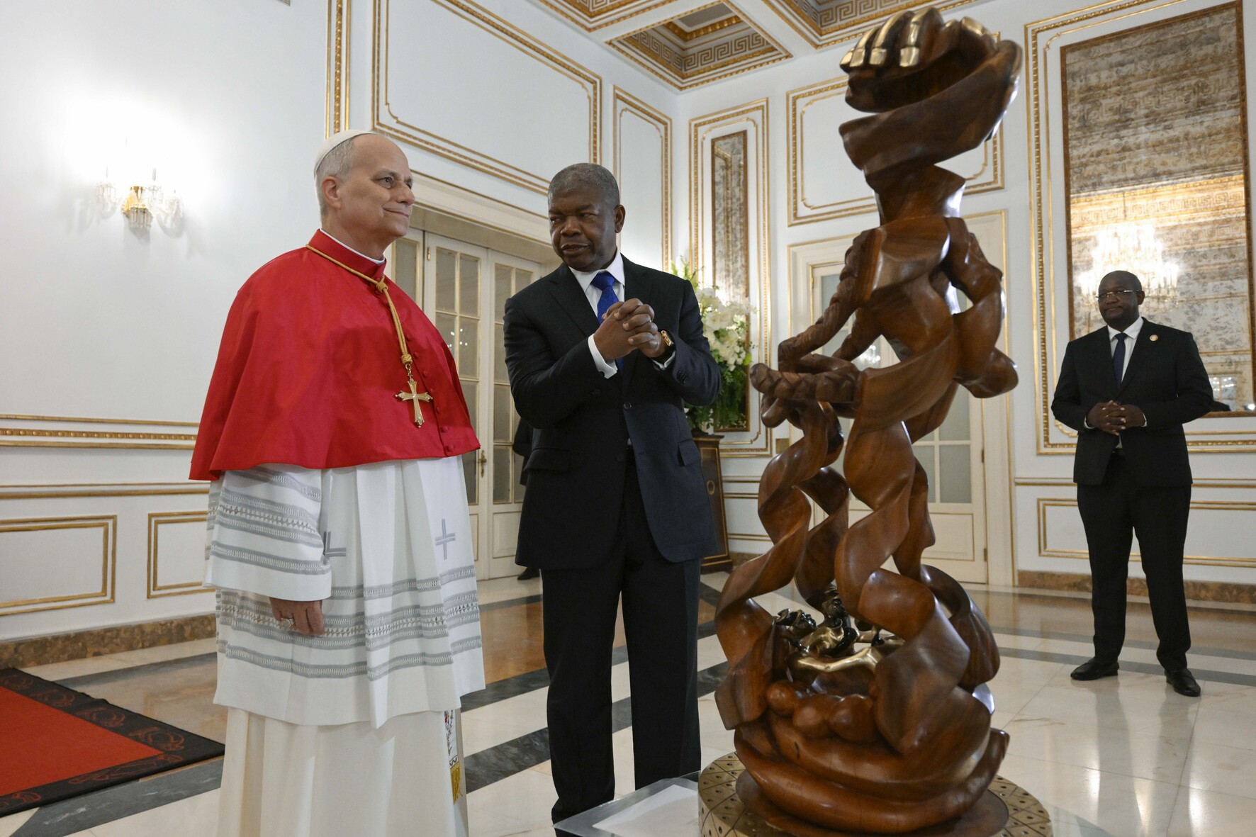 ANGOLA - Terza tappa Papa Leone