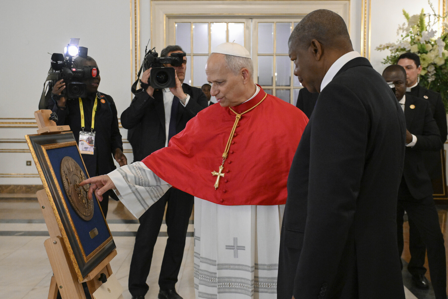 ANGOLA - Terza tappa Papa Leone