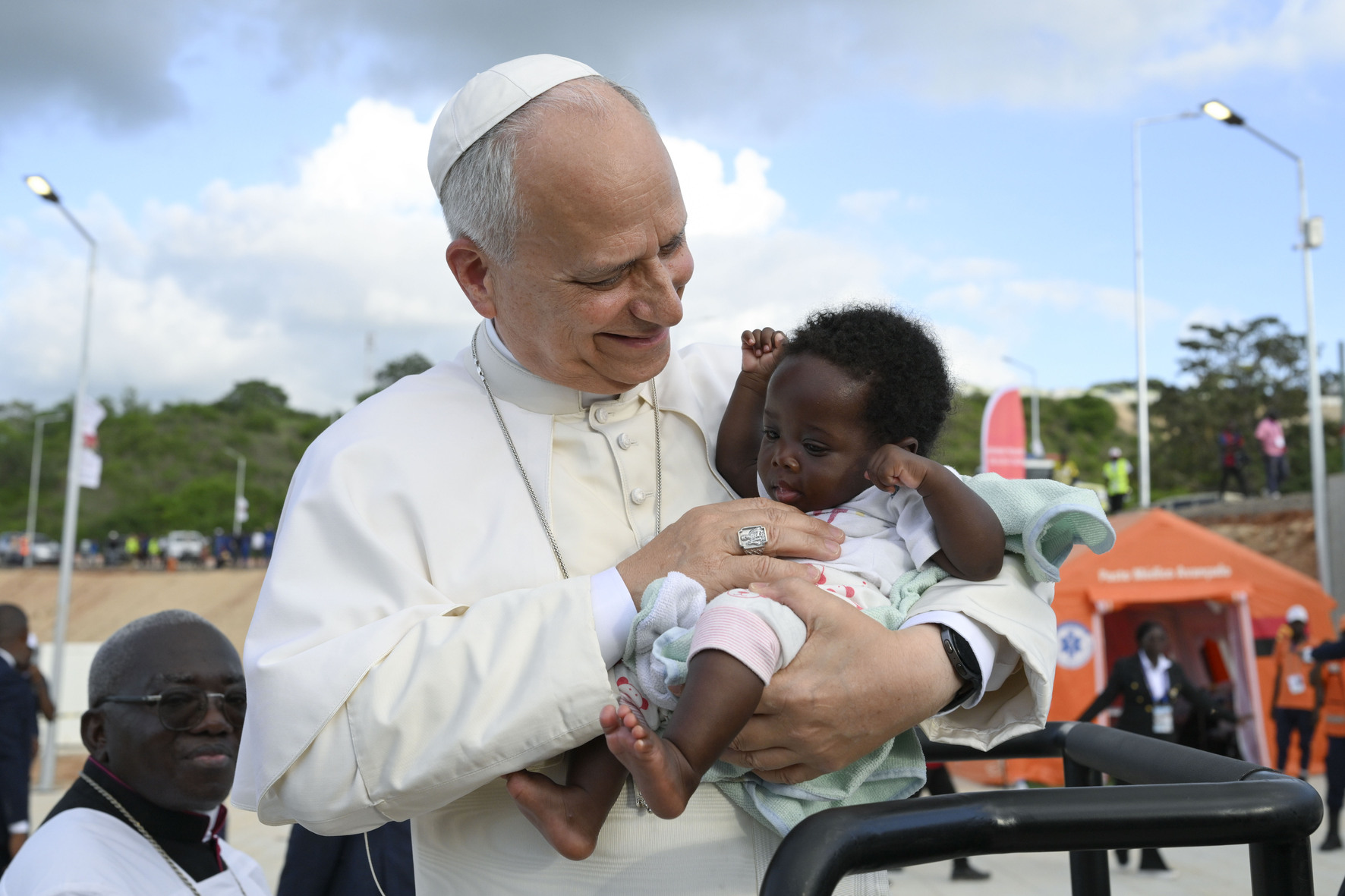 ANGOLA - Terza tappa Papa Leone