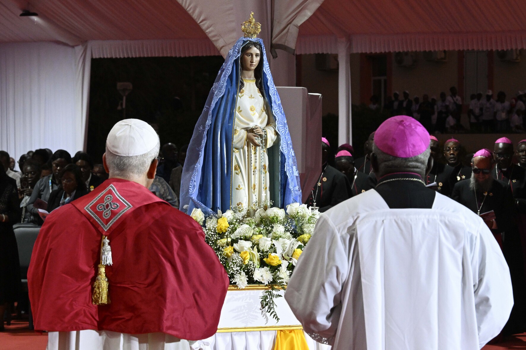 ANGOLA - Terza tappa Papa Leone